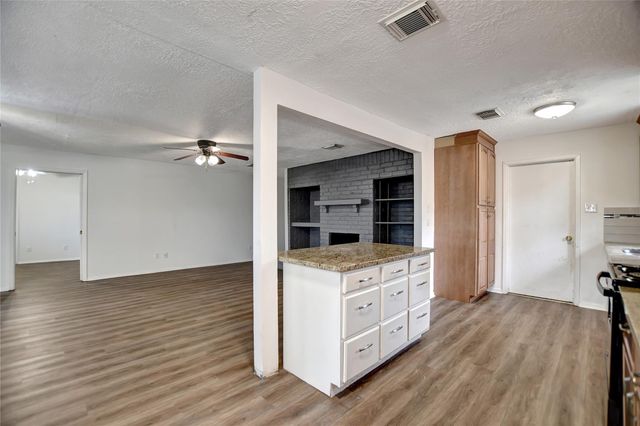 17119 Bougainvilla Lane, Friendswood, TX 77546