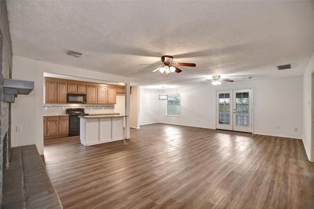 17119 Bougainvilla Lane, Friendswood, TX 77546