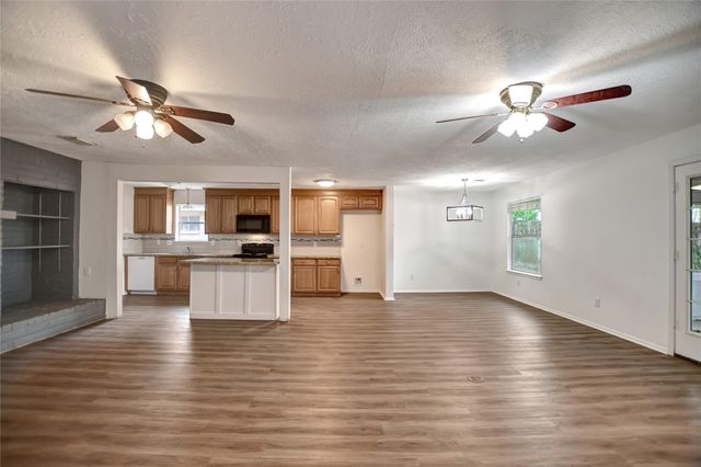 17119 Bougainvilla Lane, Friendswood, TX 77546