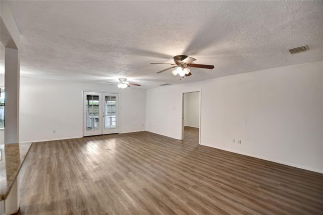 17119 Bougainvilla Lane, Friendswood, TX 77546