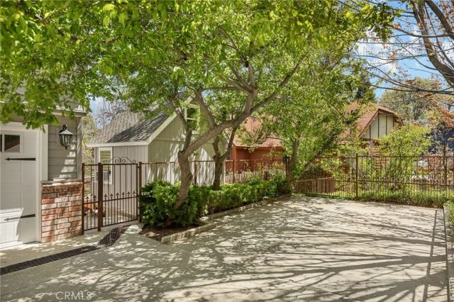 1201 Voltaire, Lake Arrowhead, CA 92352