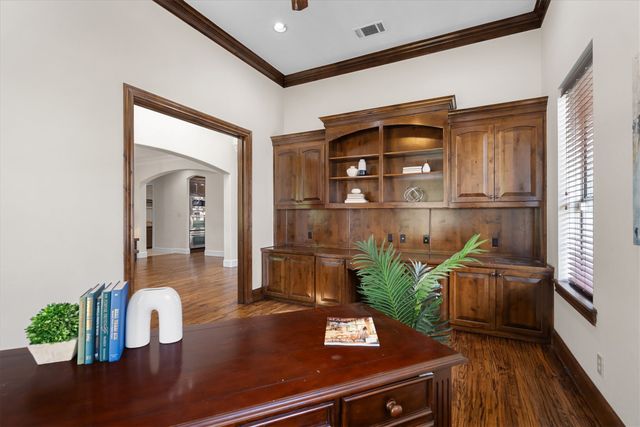 3225 Clubview Drive, Denton, TX 76226