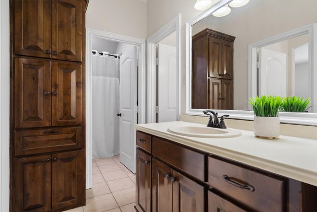 3225 Clubview Drive, Denton, TX 76226