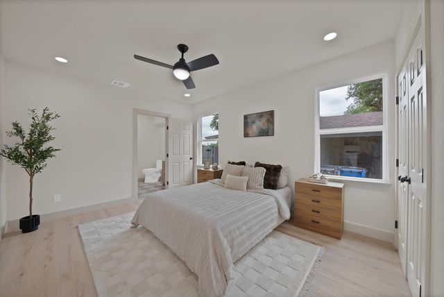 6729 Wallis Road, Lake Worth, TX 76135