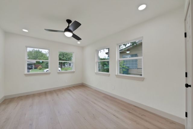 6729 Wallis Road, Lake Worth, TX 76135