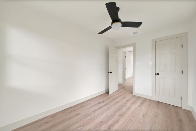 6729 Wallis Road, Lake Worth, TX 76135