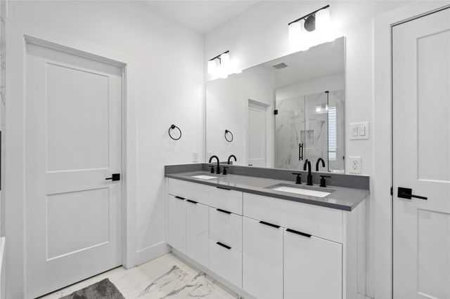 2404 Hadley Street C, Houston, TX 77003