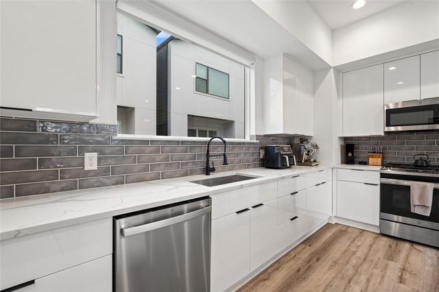 2404 Hadley Street C, Houston, TX 77003