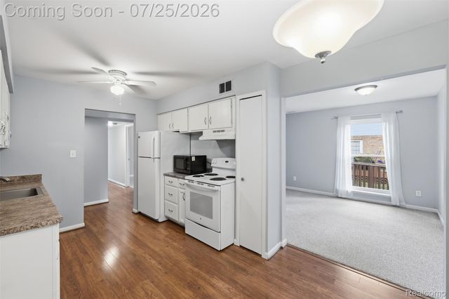 525 E University Drive 1002, Rochester Hills, MI 48307