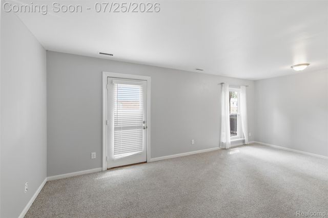 525 E University Drive 1002, Rochester Hills, MI 48307