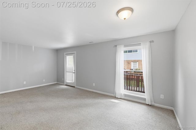 525 E University Drive 1002, Rochester Hills, MI 48307