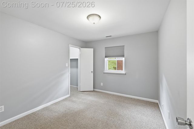 525 E University Drive 1002, Rochester Hills, MI 48307