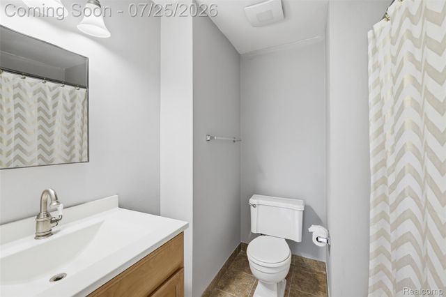 525 E University Drive 1002, Rochester Hills, MI 48307