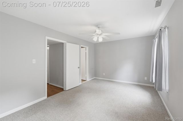525 E University Drive 1002, Rochester Hills, MI 48307