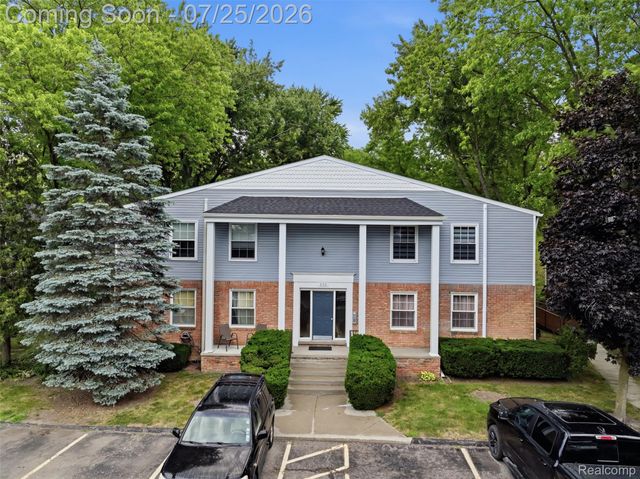 525 E University Drive 1002, Rochester Hills, MI 48307
