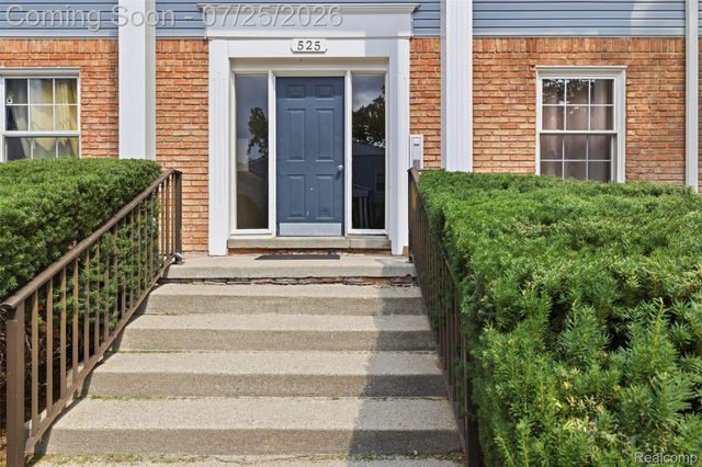 525 E University Drive 1002, Rochester Hills, MI 48307