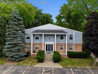 525 E University Drive 1002, Rochester Hills, MI 48307