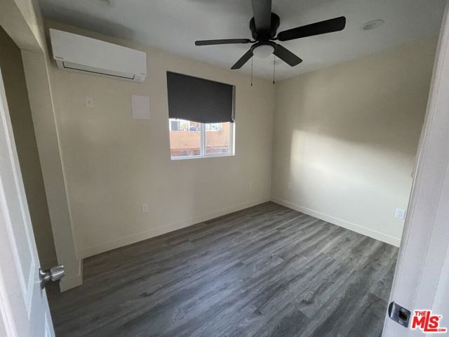 613 W 83rd Street, Los Angeles, CA 90044