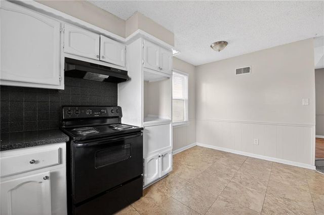 7509 E 127 Street, Grandview, MO 64030