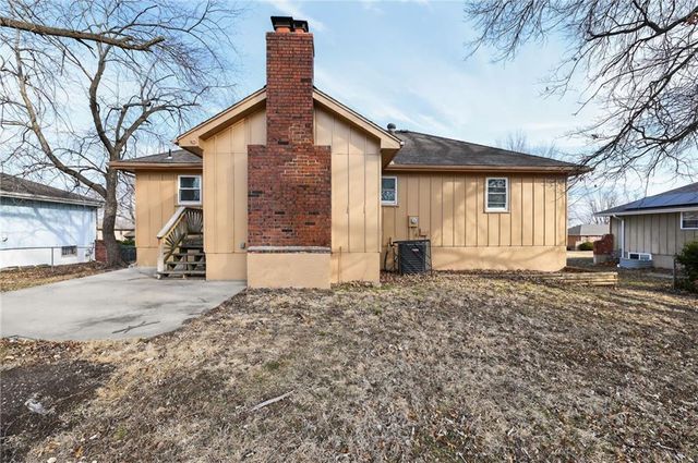 7509 E 127 Street, Grandview, MO 64030