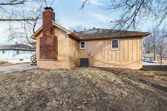 7509 E 127 Street, Grandview, MO 64030