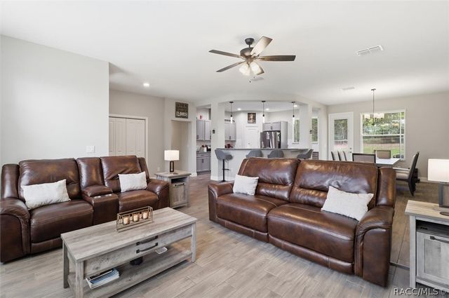 6147 W Settler Drive, Beverly Hills, FL 34465