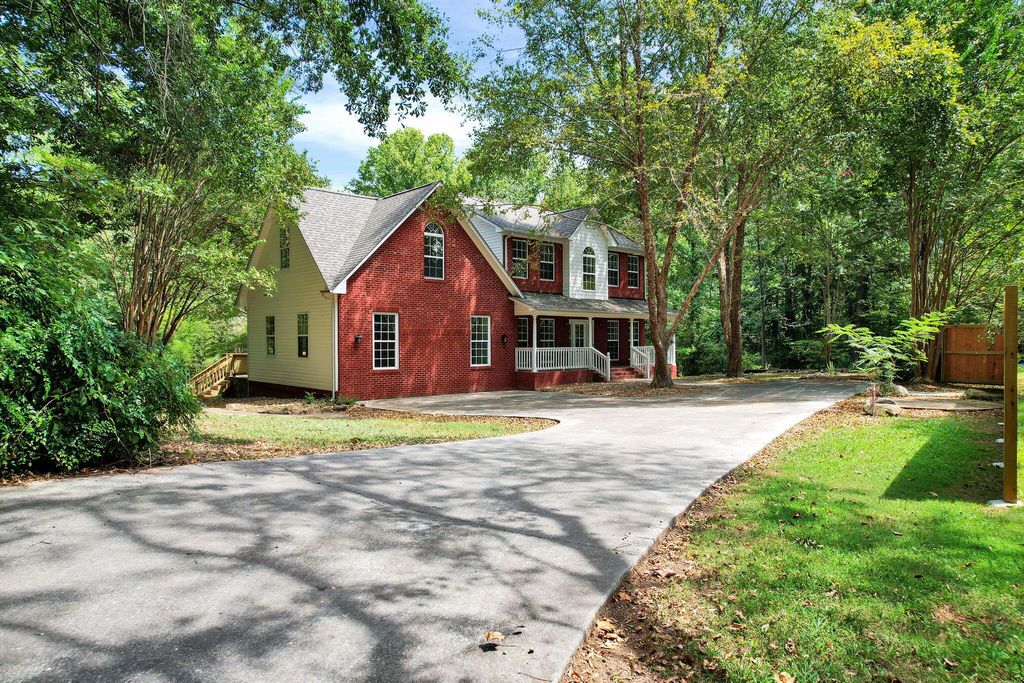 1012 Cave Springs Road, Hixson, TN 37343