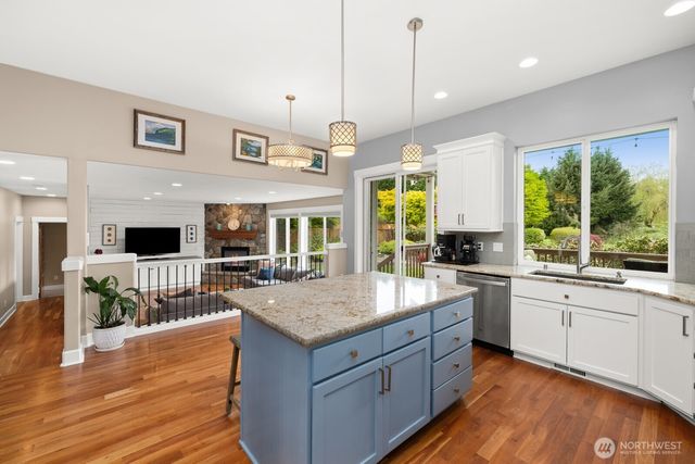 21617 26th Street E, Lake Tapps, WA 98391