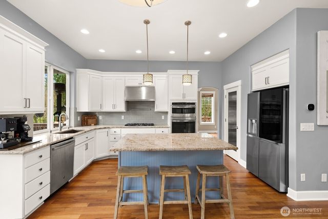 21617 26th Street E, Lake Tapps, WA 98391