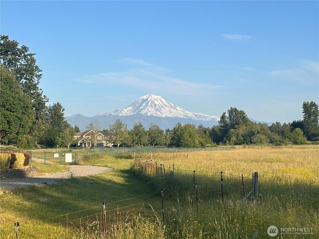 21617 26th Street E, Lake Tapps, WA 98391
