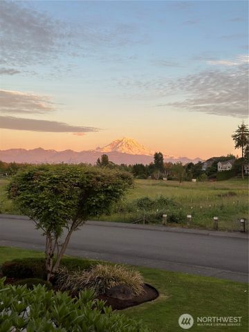 21617 26th Street E, Lake Tapps, WA 98391