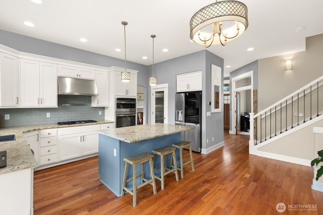 21617 26th Street E, Lake Tapps, WA 98391