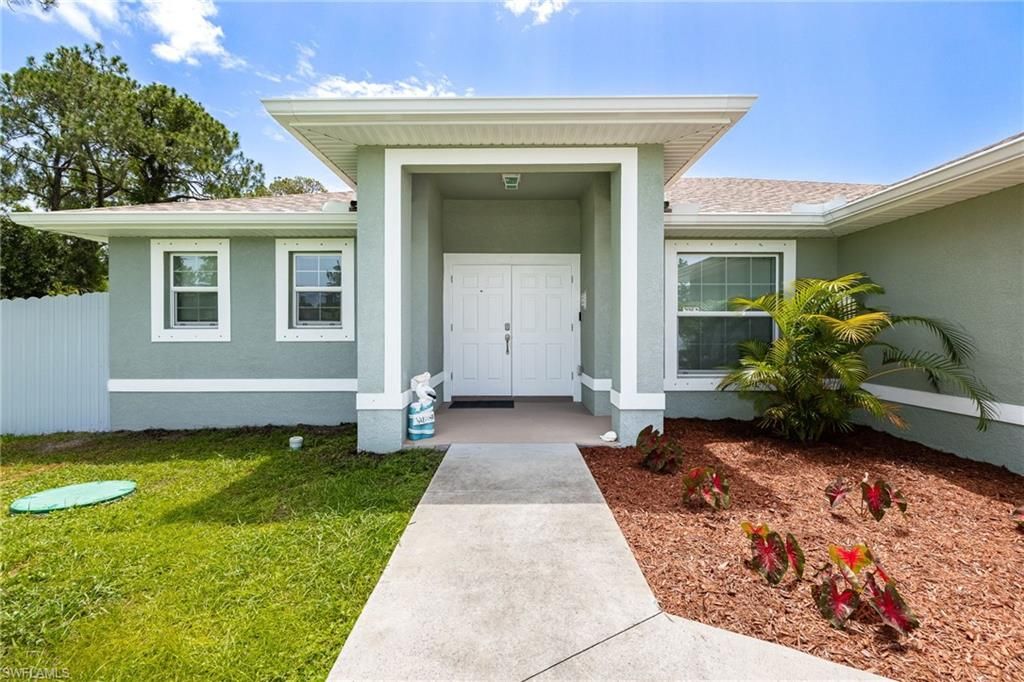 1020 Prospect AVE, LEHIGH ACRES, FL 33972 — photo 2