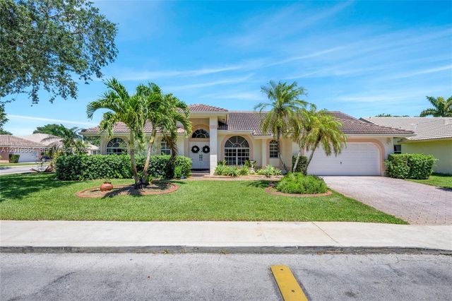701 SW 93rd Terrace, Pembroke Pines, FL 33025