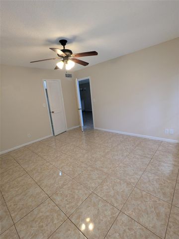 9800 Hollybrook Lake Drive 9-303, Pembroke Pines, FL 33025