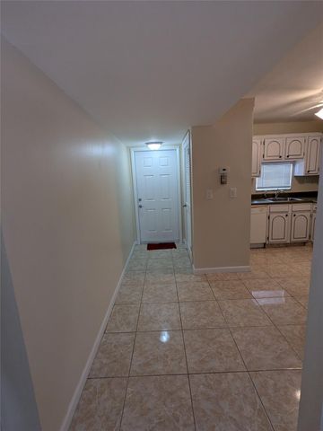 9800 Hollybrook Lake Drive 9-303, Pembroke Pines, FL 33025