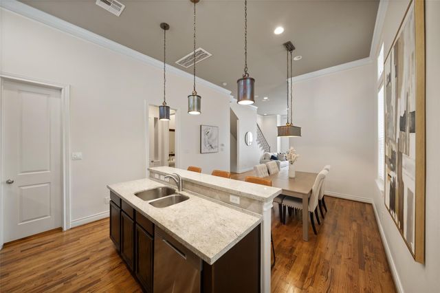 1716 Dart Street, Houston, TX 77007