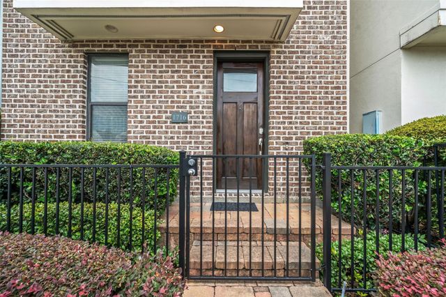 1716 Dart Street, Houston, TX 77007