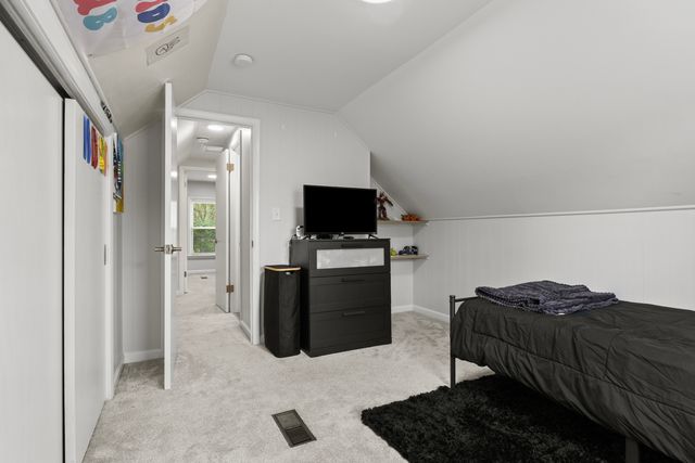 1012 Leith Avenue, Waukegan, IL 60085