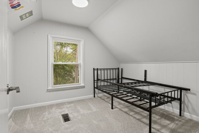 1012 Leith Avenue, Waukegan, IL 60085