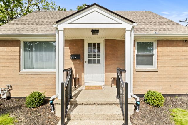 1012 Leith Avenue, Waukegan, IL 60085