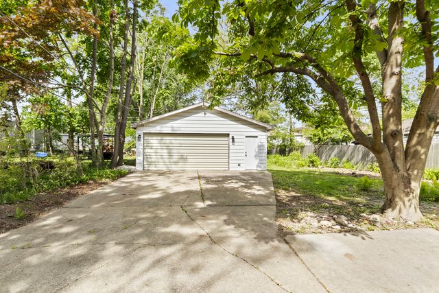 1012 Leith Avenue, Waukegan, IL 60085