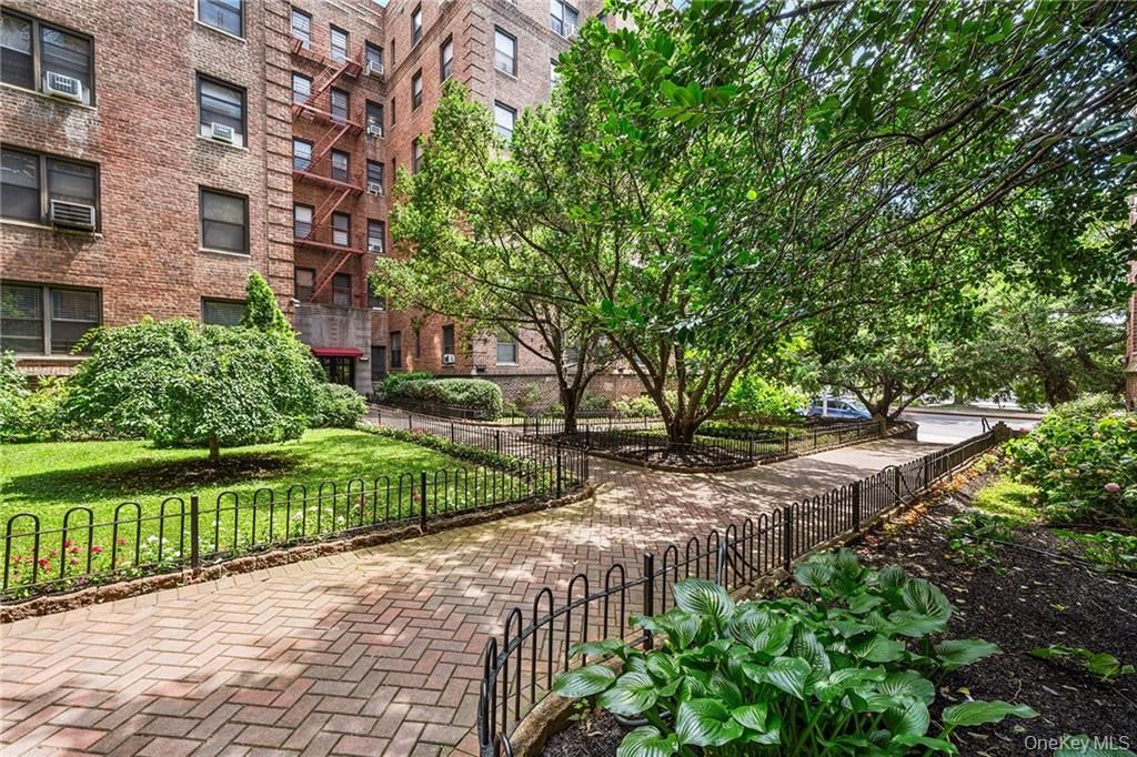 3015 Riverdale Avenue 5F, Bronx, NY 10463 — photo 3
