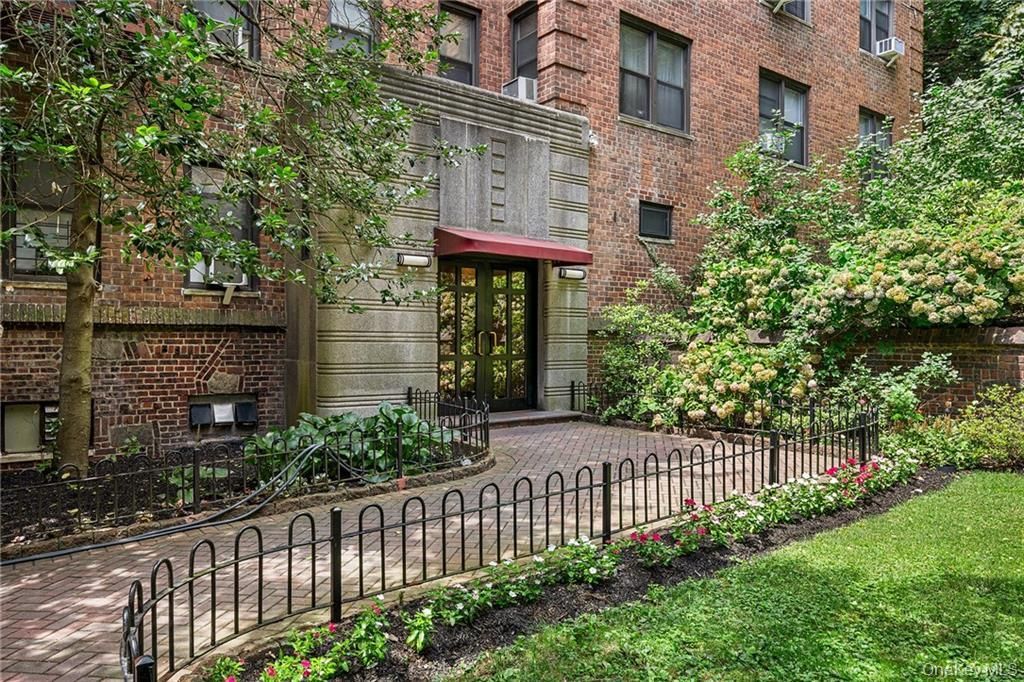3015 Riverdale Avenue 5F, Bronx, NY 10463 — photo 4