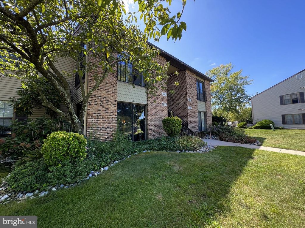 71 SUMAC CT #A, MT LAUREL, NJ 08054 — exterior