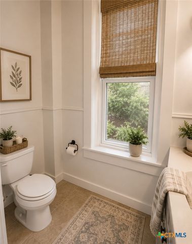 527 W San Antonio Street 7, San Marcos, TX 78666