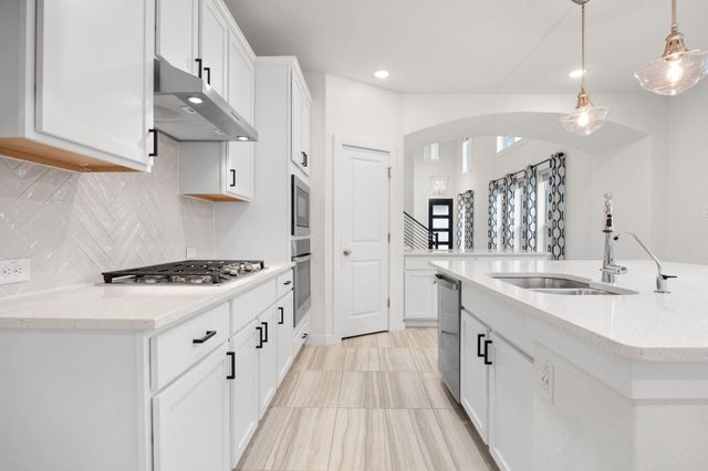 8119 Prairie Rye DR, Lago Vista, TX 78645