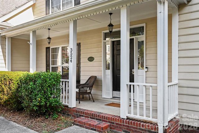 3524 Crescent Knoll Drive, Matthews, NC 28105