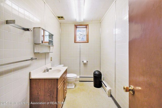 100 S Ottawa Street, St. Johns, MI 48879