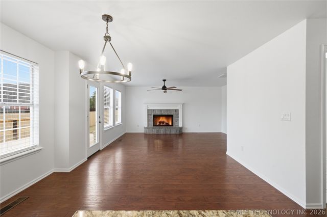 12313 S 98th East Avenue, Bixby, OK 74008